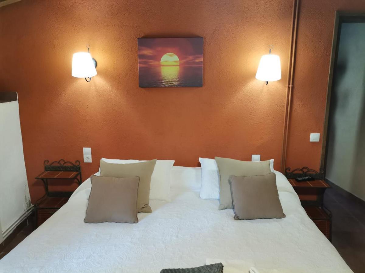Cal Miquel De Ventola Guest House ภายนอก รูปภาพ